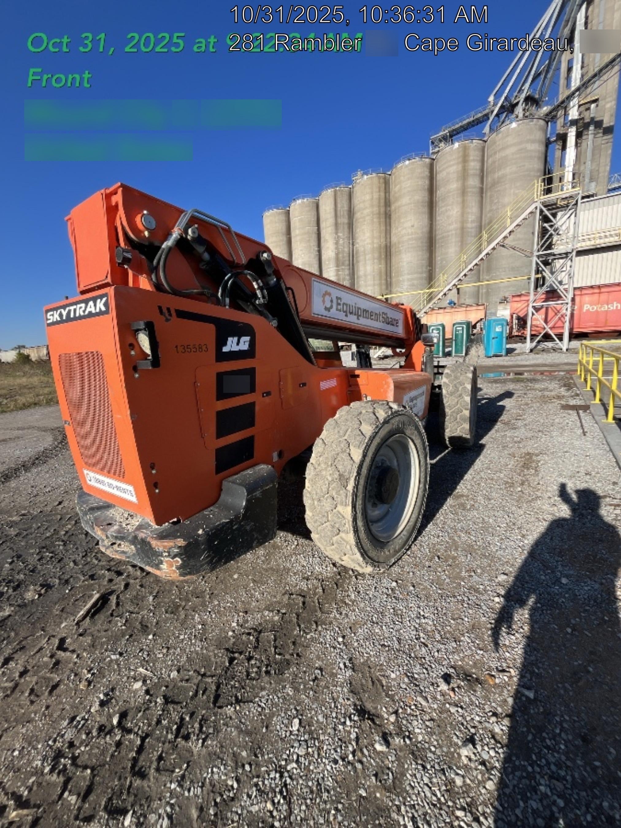 2021 JLG 12054