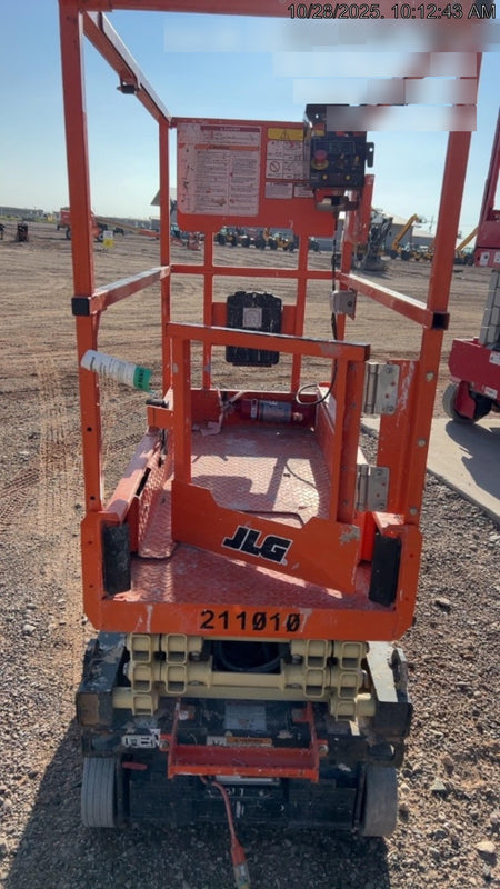 2022 JLG ES1330L