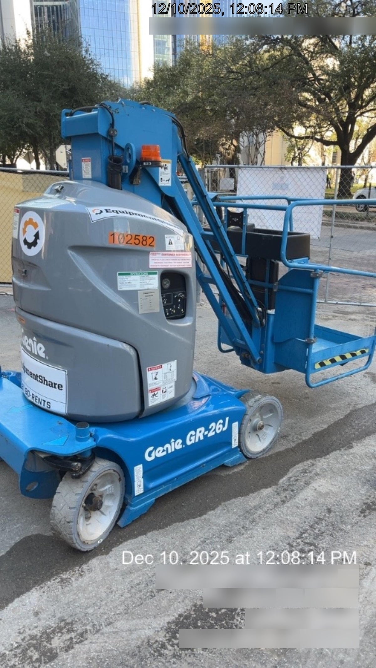 2020 GENIE GR-26J