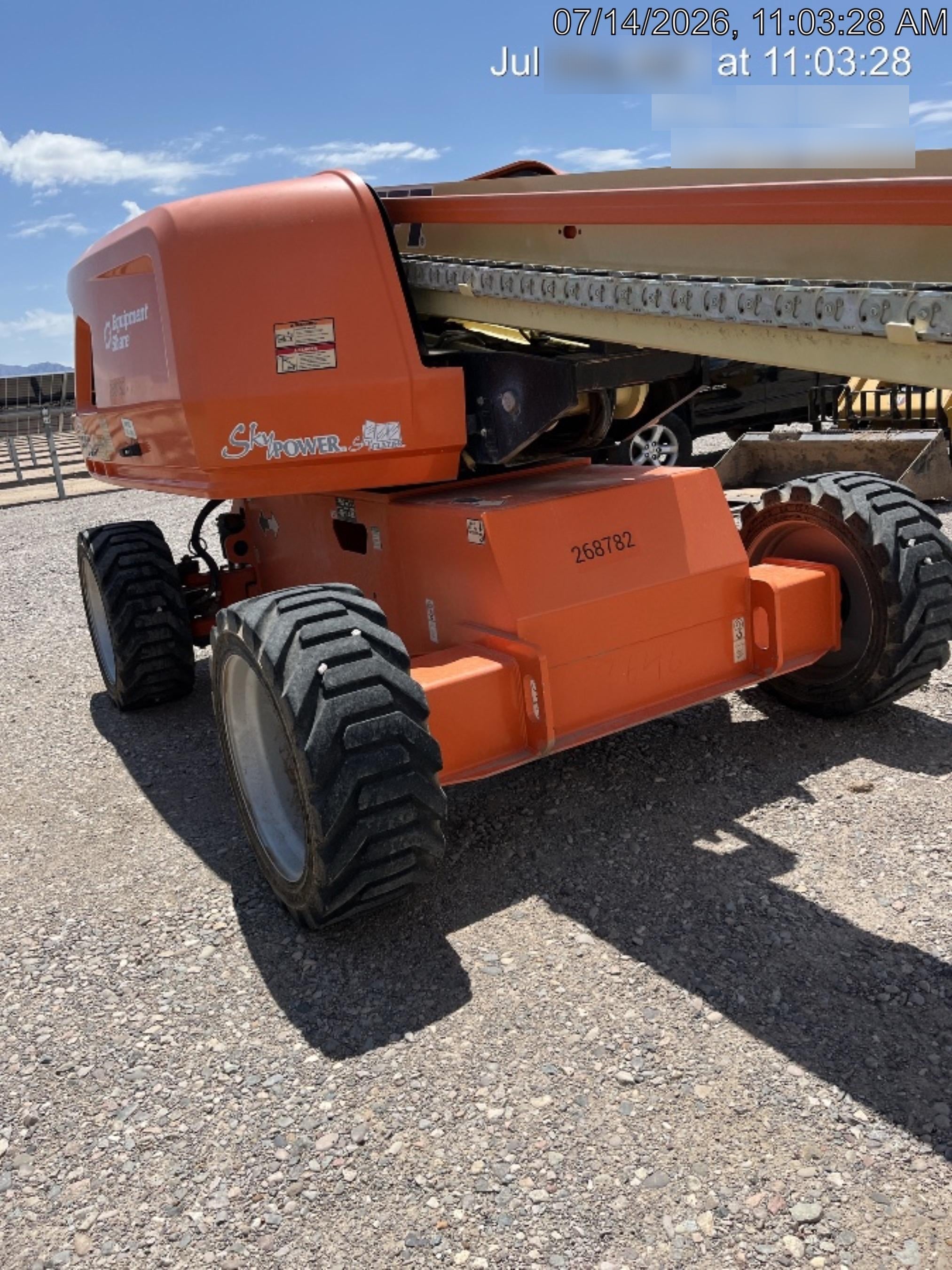 2022 JLG 660SJ