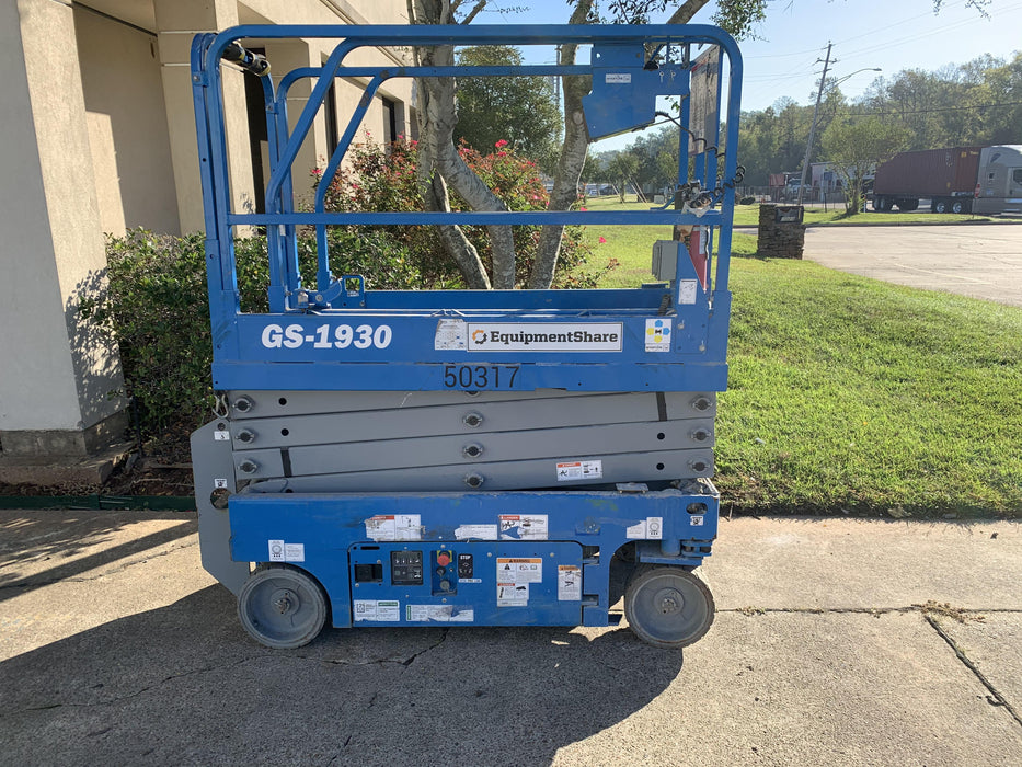 2019 Genie GS-1930 Fixed Rails with Chain Entry