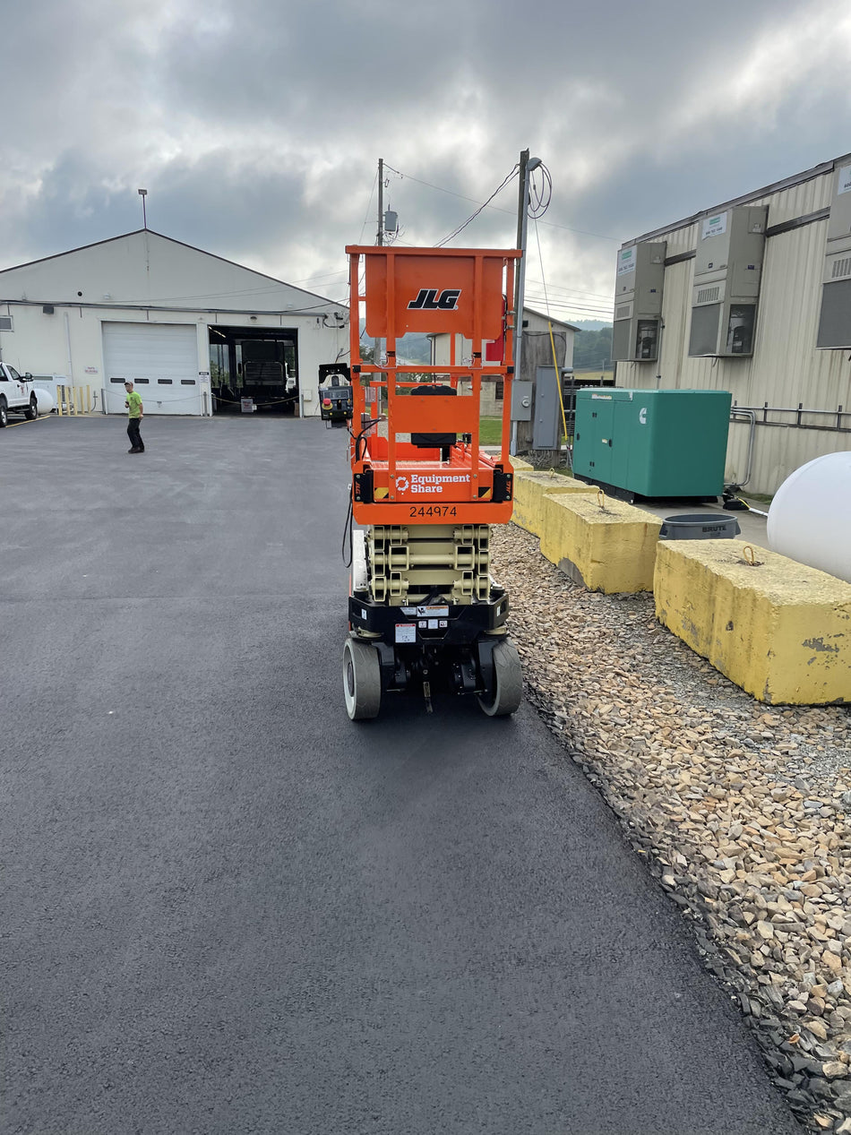 2022 JLG ES2632