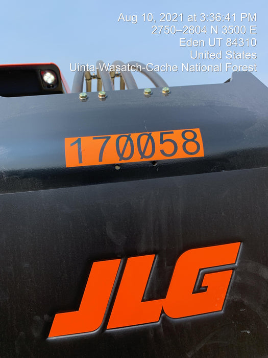2021 JLG 1732