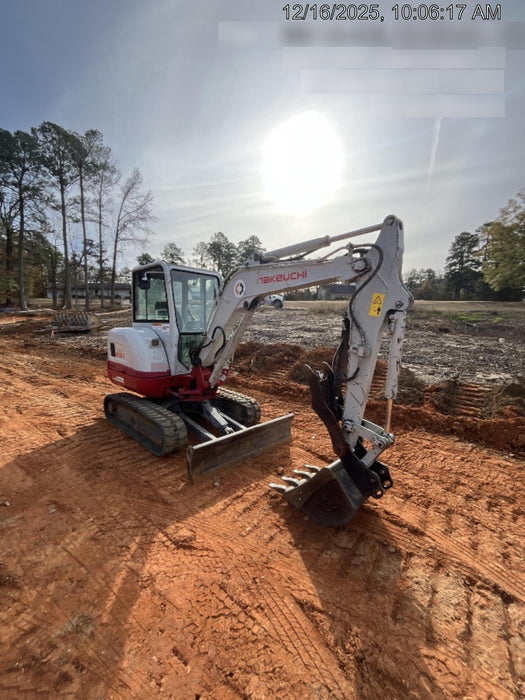 2020 TAKEUCHI TB-235-2CR