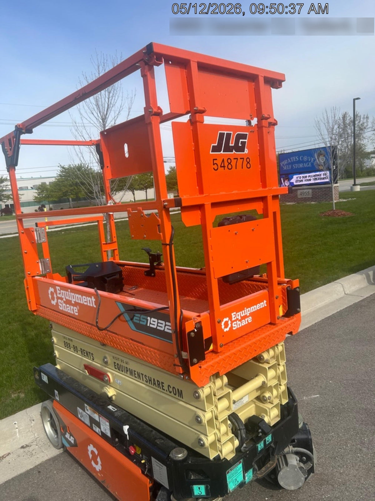 2025 JLG ES1932