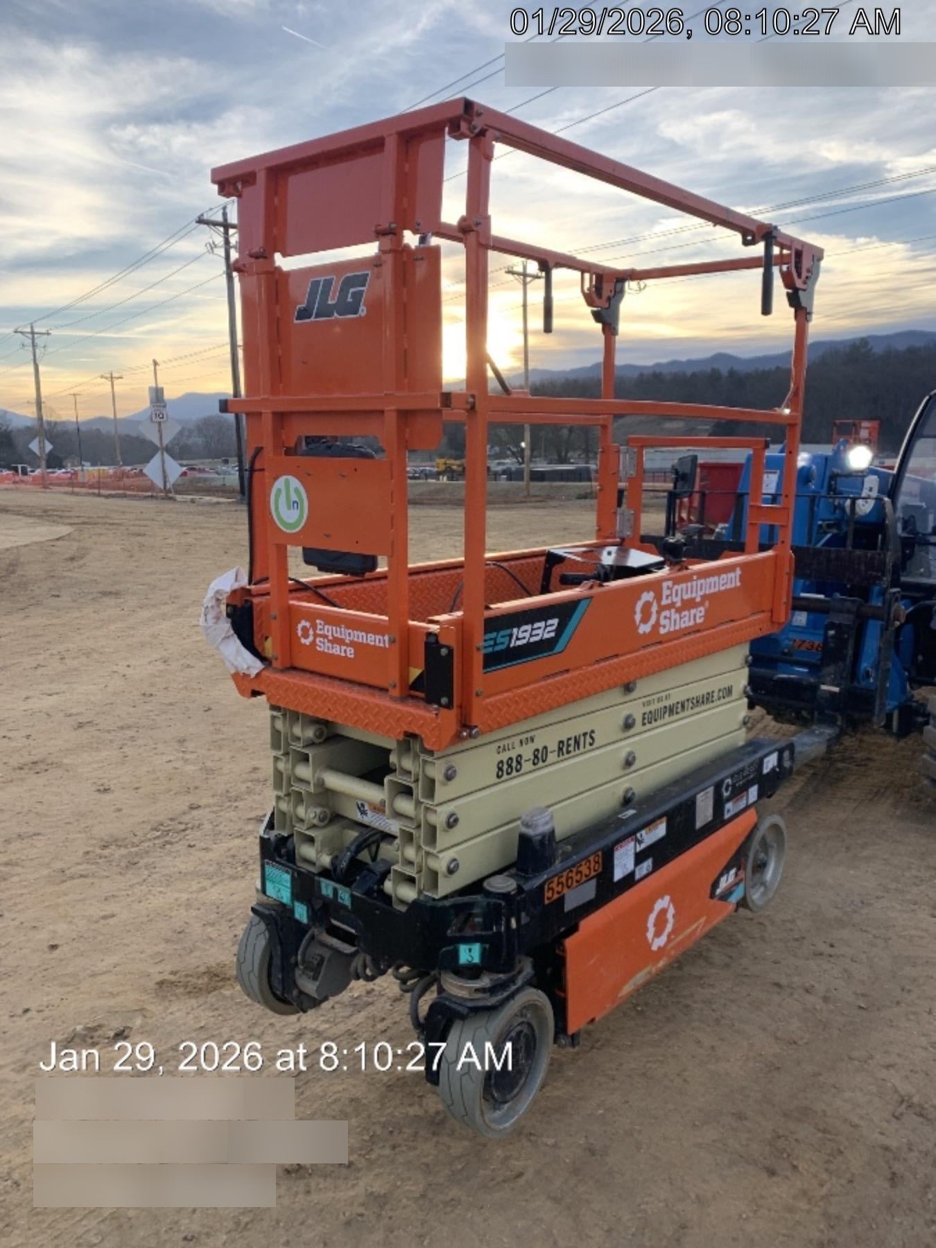 2025 JLG ES1932