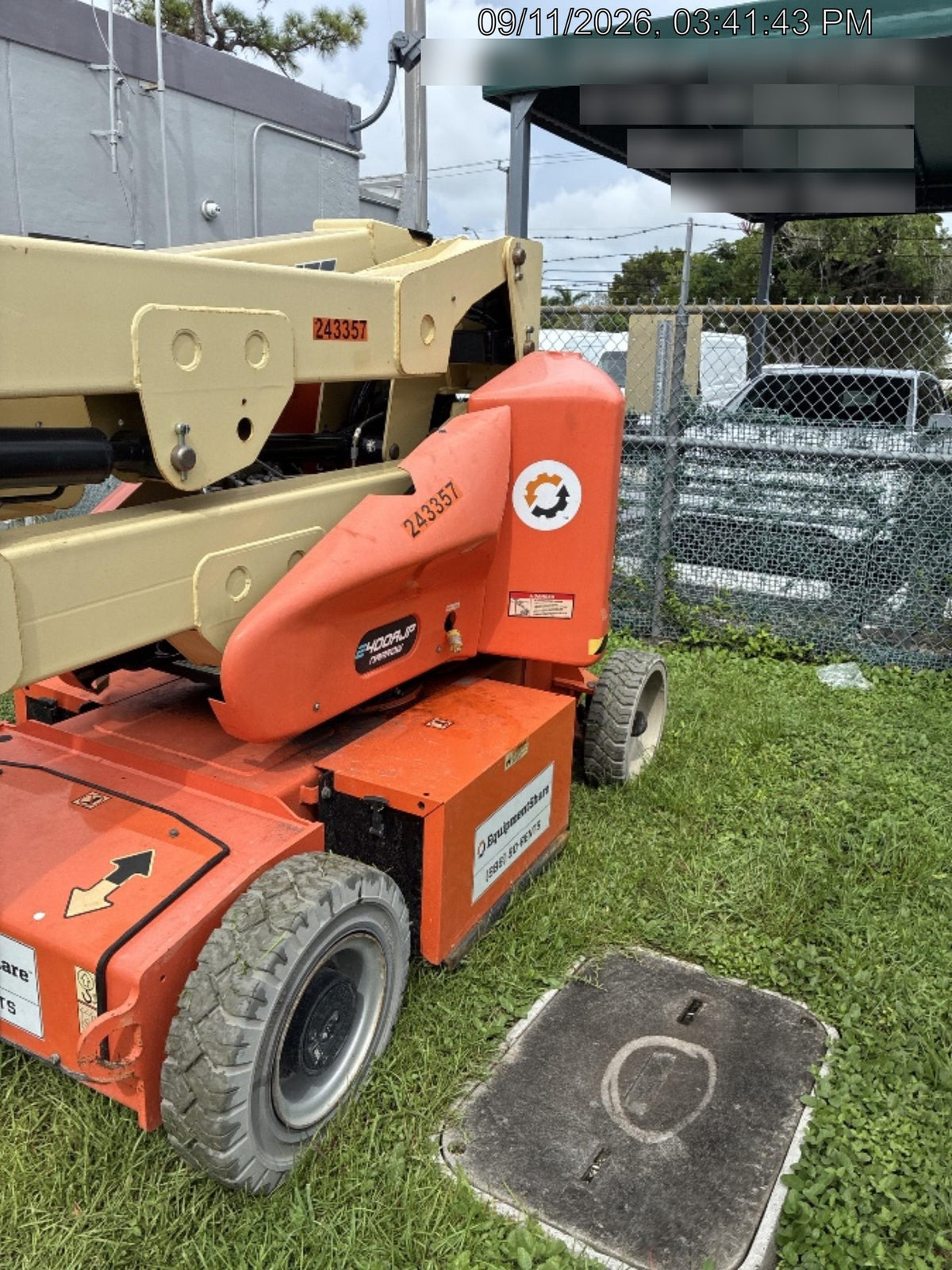 2022 JLG E400AJP Narrow