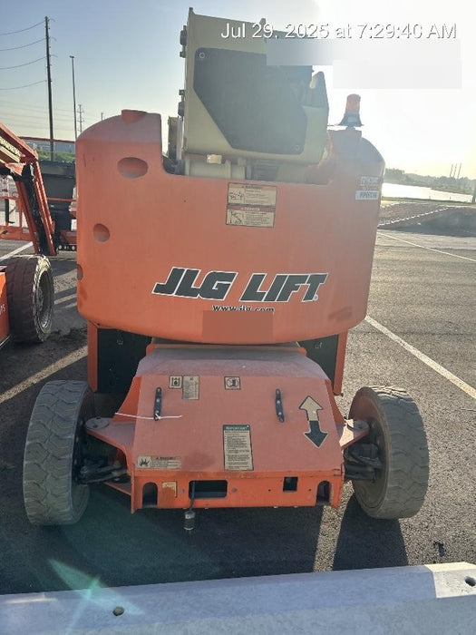 2019 JLG E400AJPN