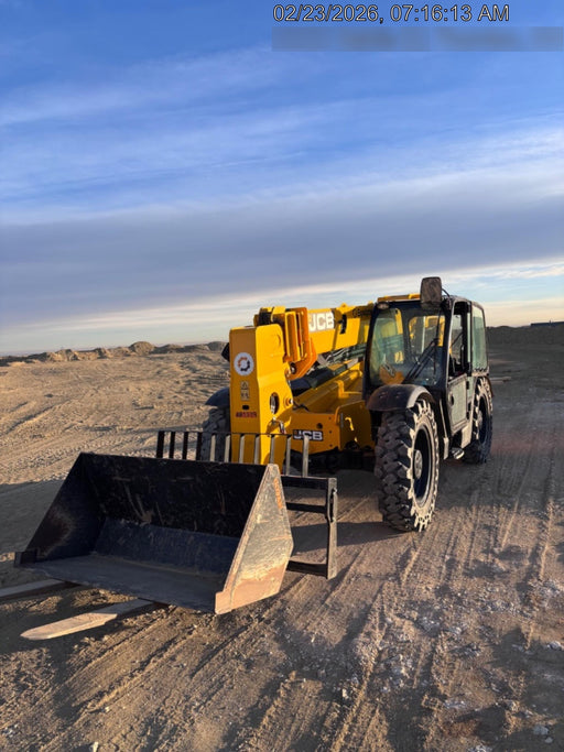 2016 SKYTRAK 70" Bucket, Telehandler 6k-7k