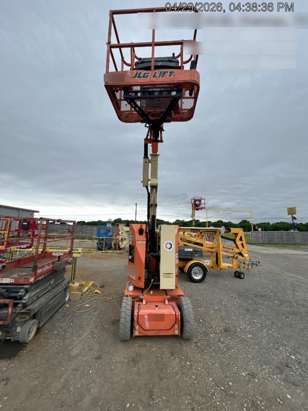 2018 JLG E300AJP