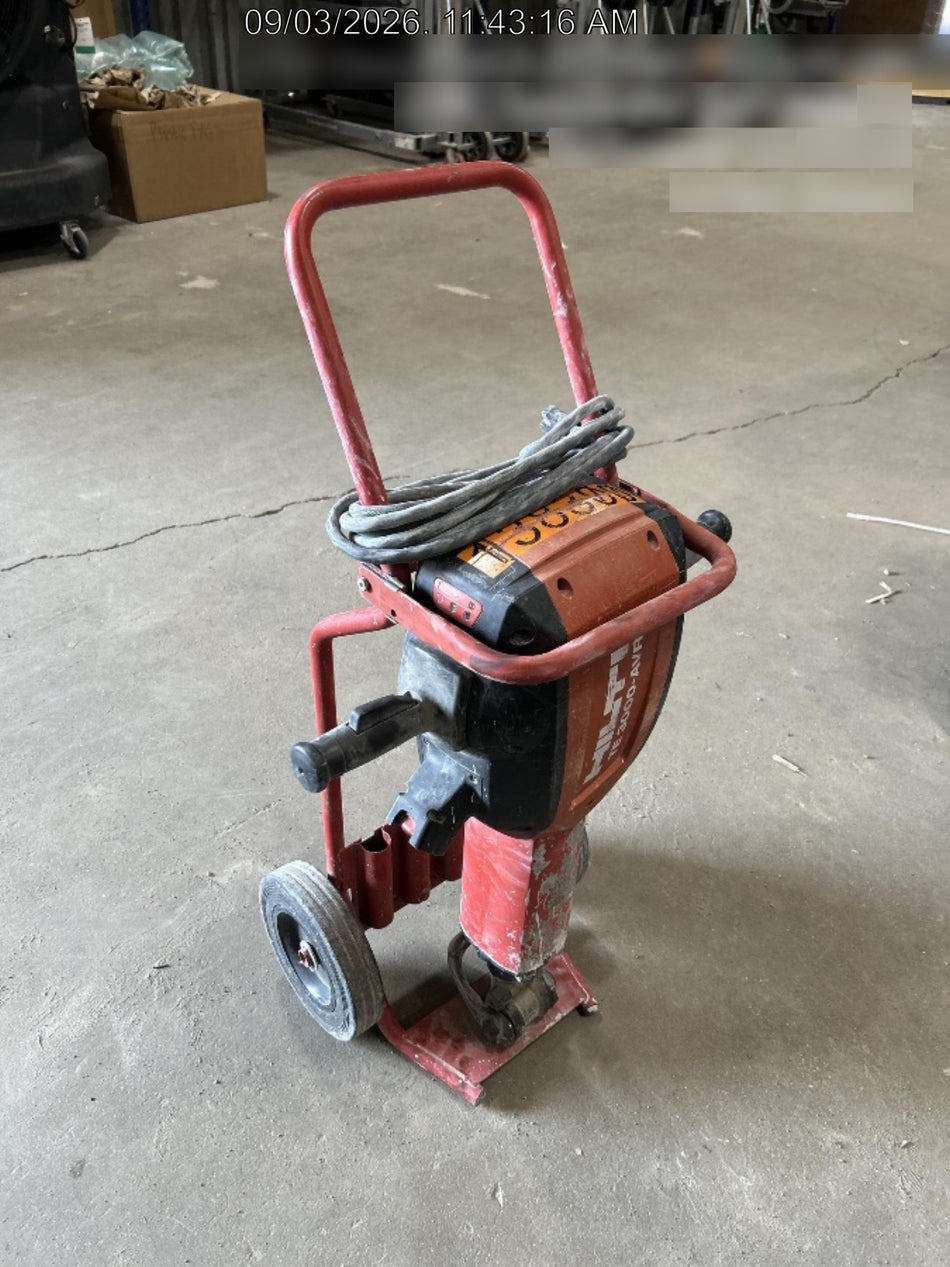 2021 HILTI TE 3000-AVR