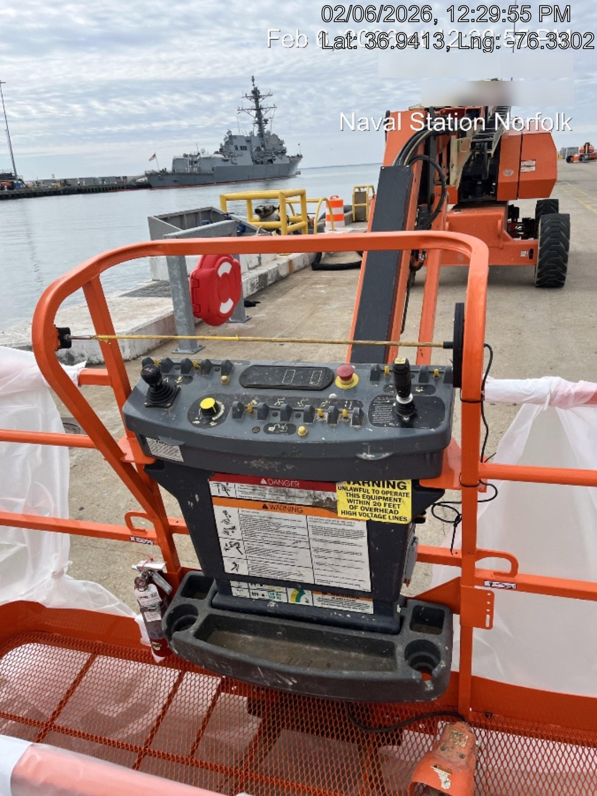 2022 JLG 860SJ