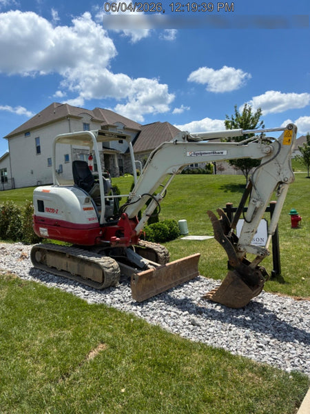 2022 TAKEUCHI TB235-2R