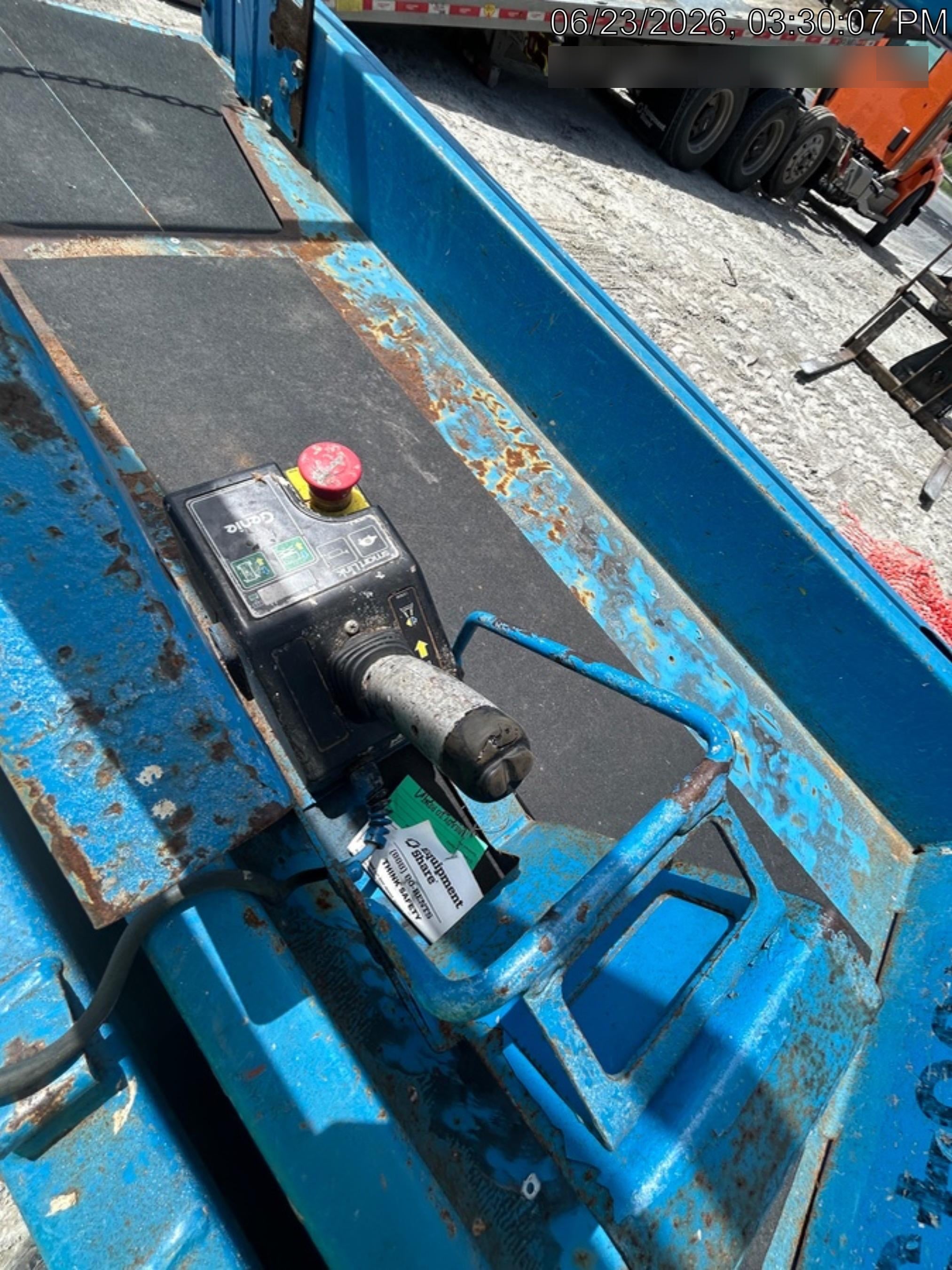 2019 Genie GS-1930 Fixed rails with chain Entry