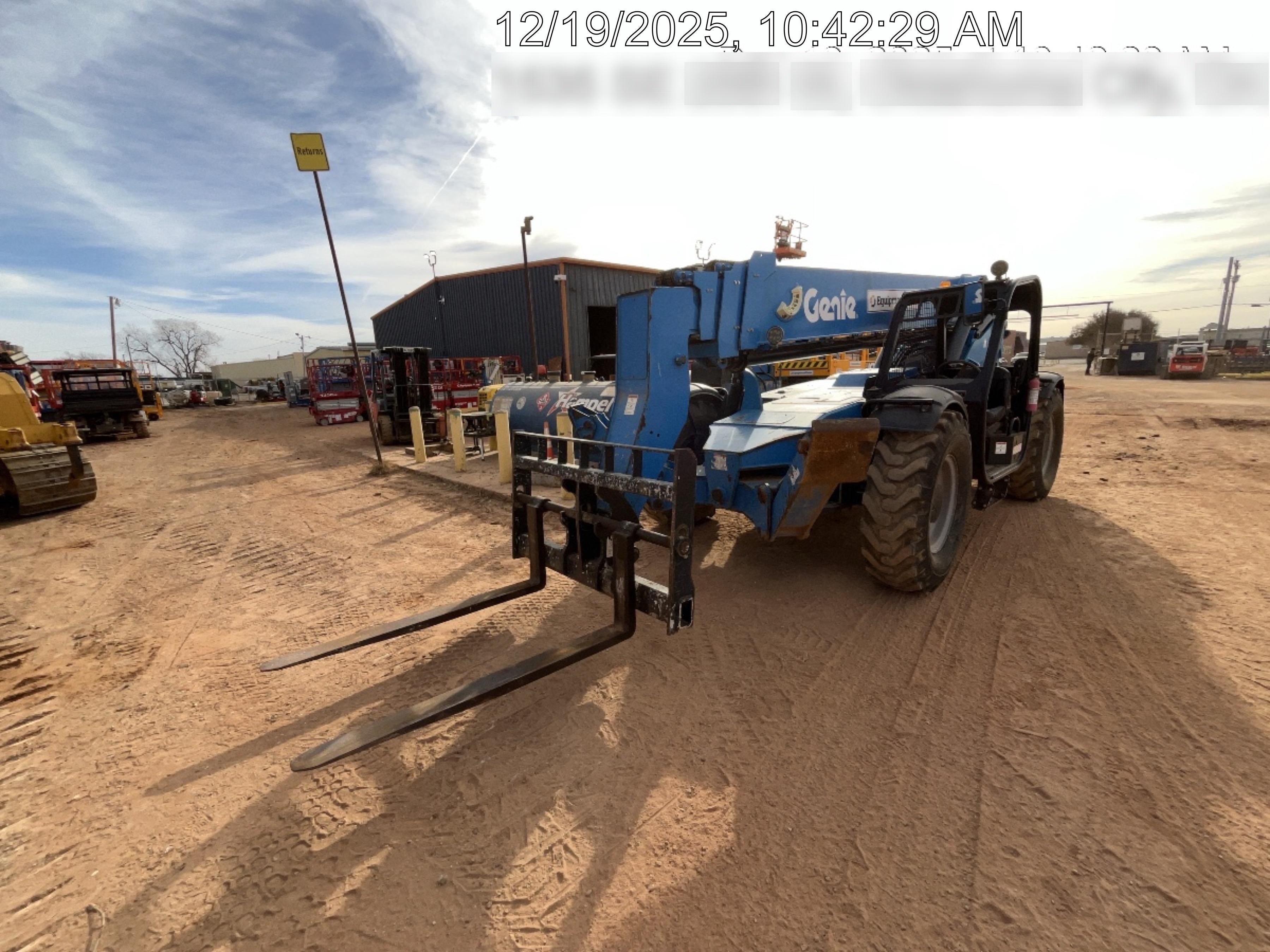 2018 GENIE GTH-1056