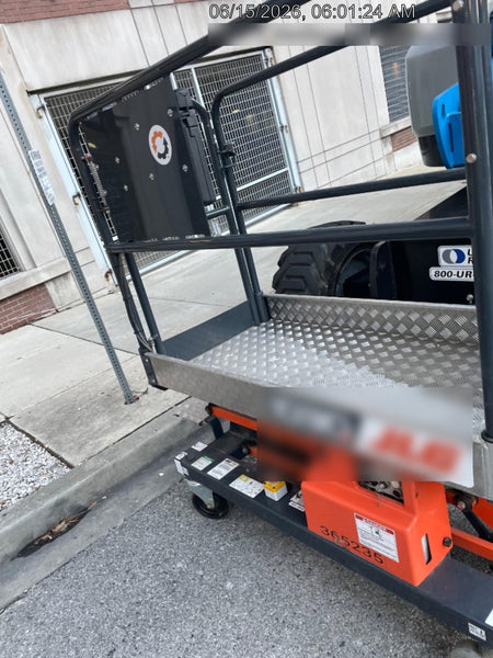 2023 JLG 1030P