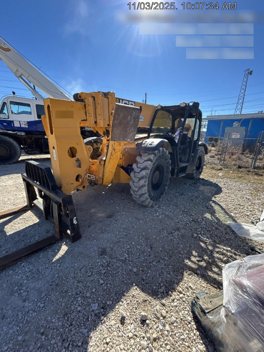 2019 JCB 512-56 109 HP w/Open ROPS, Beacon, Aux Hydraulics, Worklights, Solid Tires w/60" Carriage/Forks