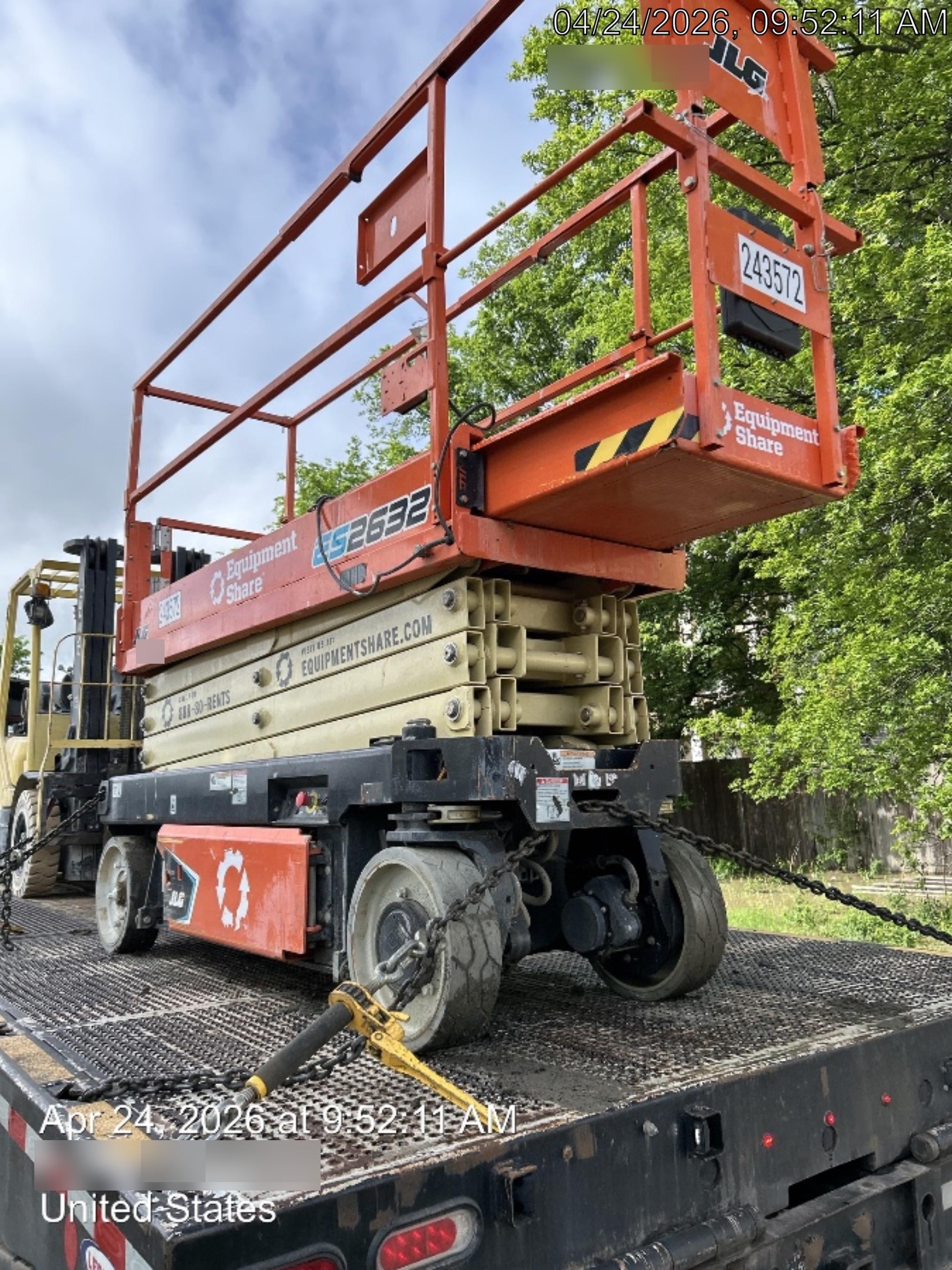2022 JLG ES2632