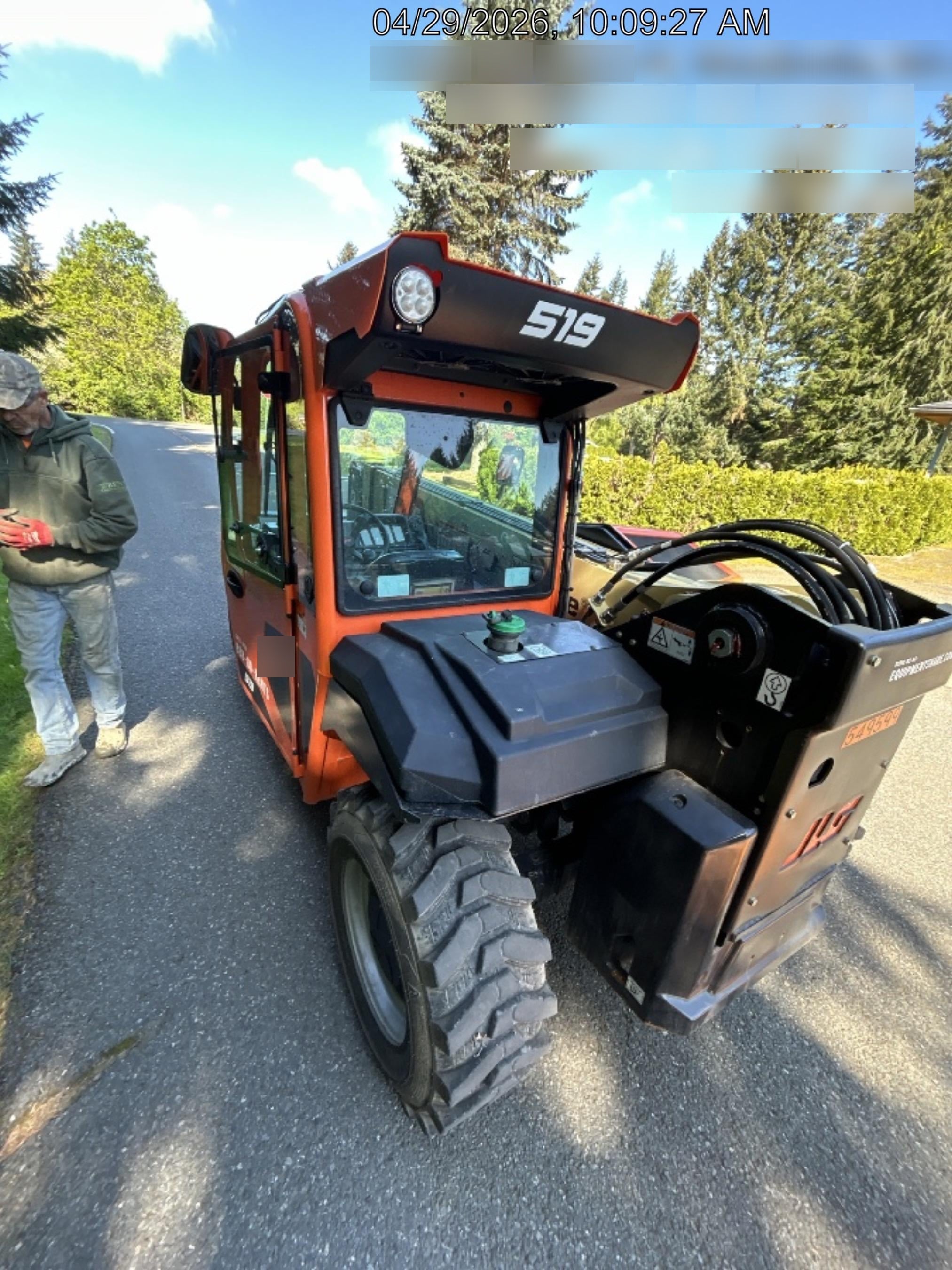 2025 JLG 519
