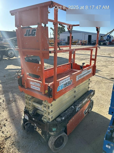 2021 JLG ES1932