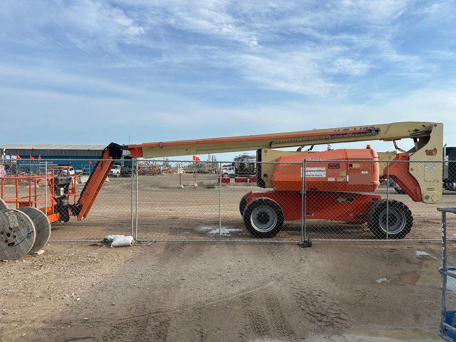 2019 JLG 800AJ