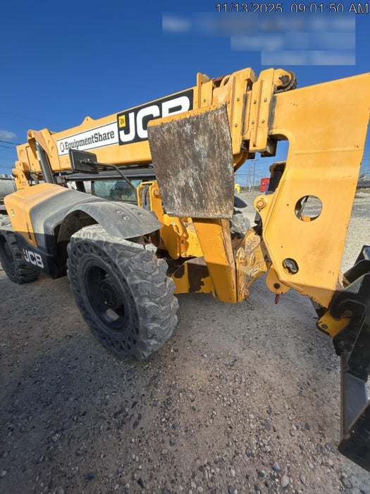 2019 JCB 510-56 74 HP w/CAB/HVAC, Beacon, Worklights, Aux Hydraulics, Solid Tires 66" Carriage/60" Forks