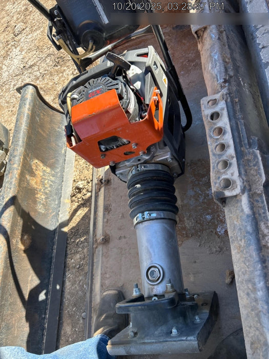 2025 HUSQVARNA LT5005