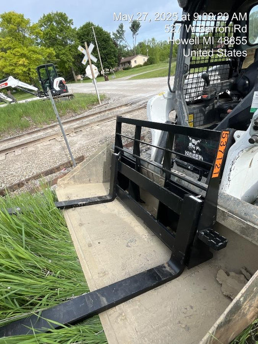 2025 ARROW MATERIAL HANDLING 24" Pallet Fork Frame