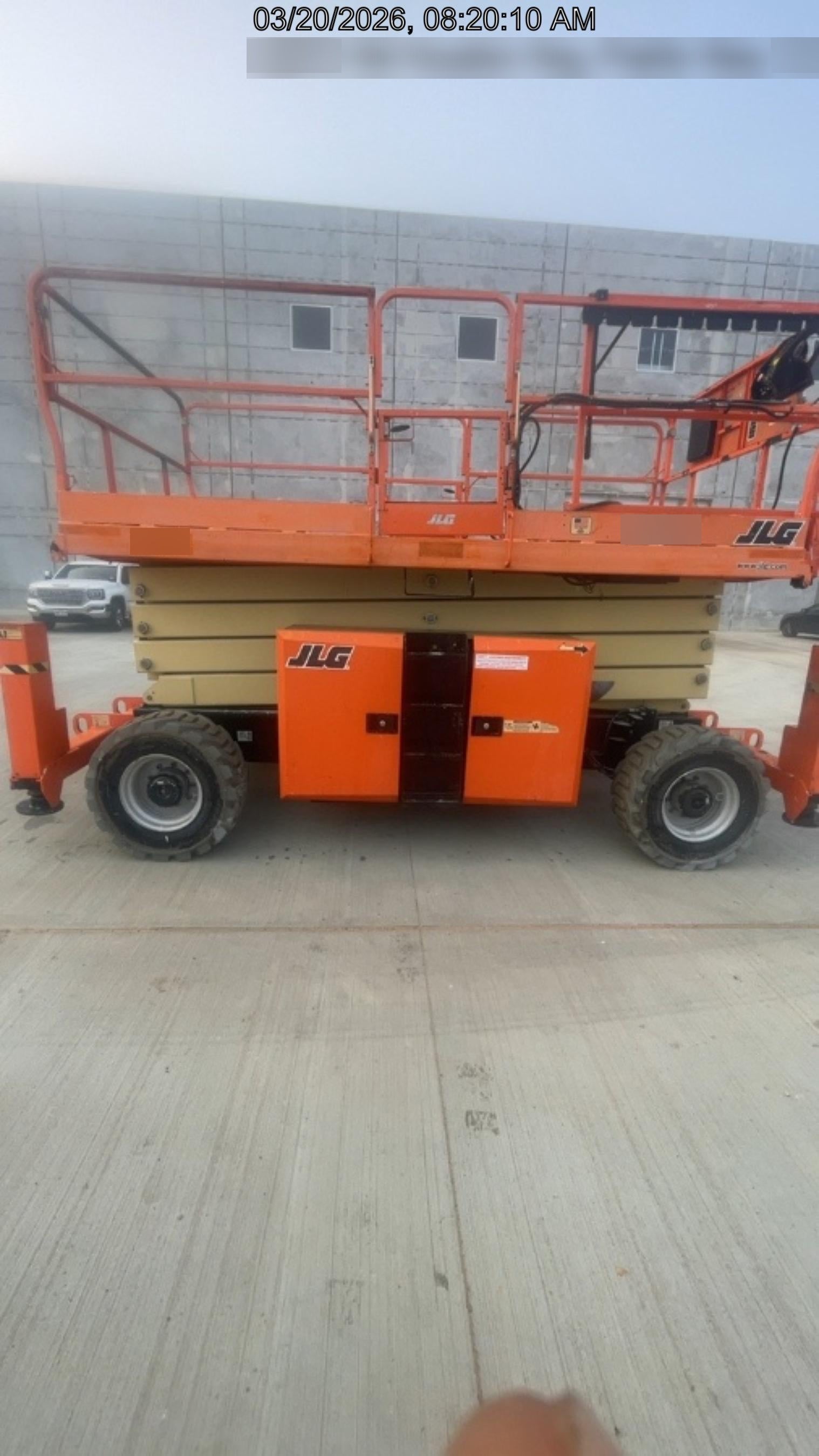 2020 JLG 430LRT