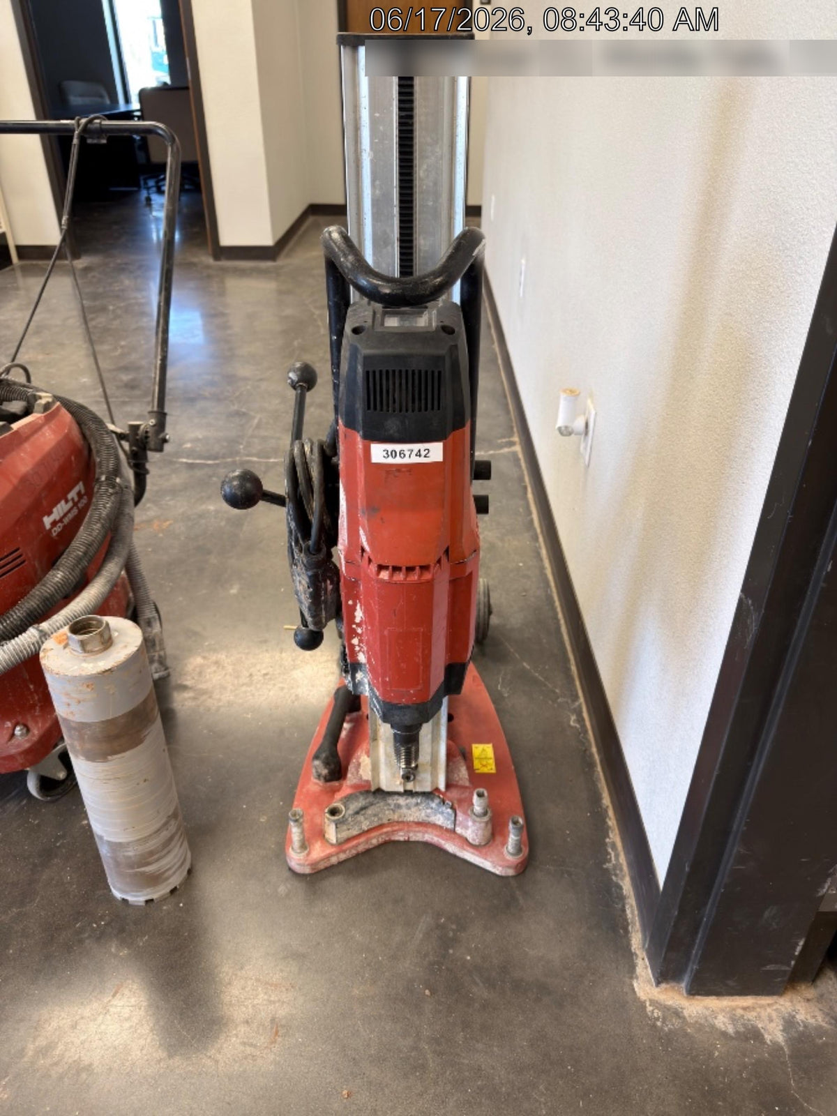 2023 HILTI DD250E