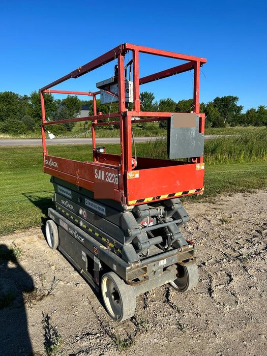 2017 Skyjack SJIII-3226 Standard Rental Specs