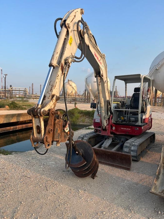 2019 Takeuchi TB260 Canopy, Standard Blade, Auxiliary hydraulics w/Manual QC, Hydraulic thumb, 12" ,18", 24" Bucket