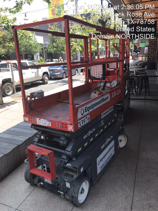 2020 Skyjack SJIII-3219 Solid NM Tires, Half height spring hinged entry gate, Dual Beacons, 800W Inverter