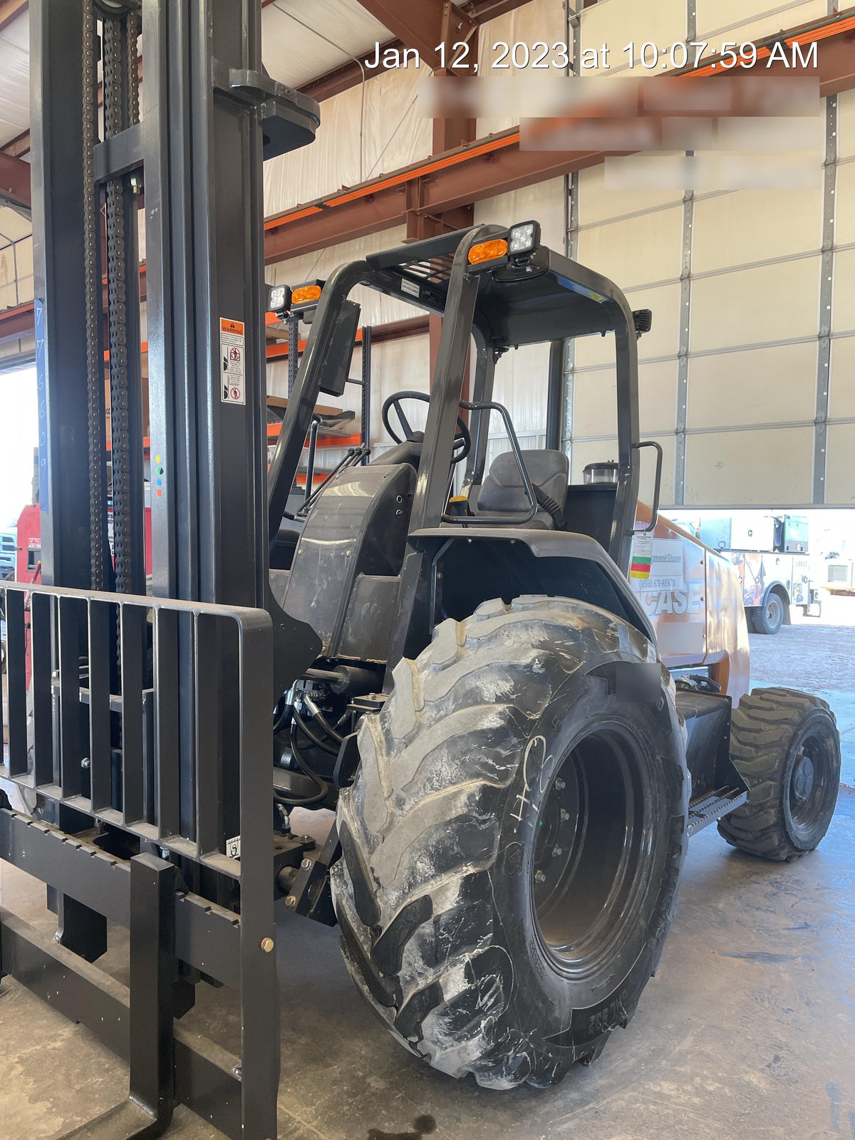 2023 CASE 588H