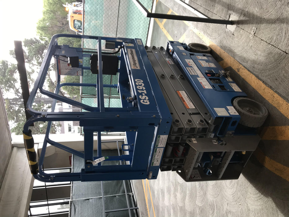 2019 Genie GS-1930 Half Height Swing Gate, 800W Inverter