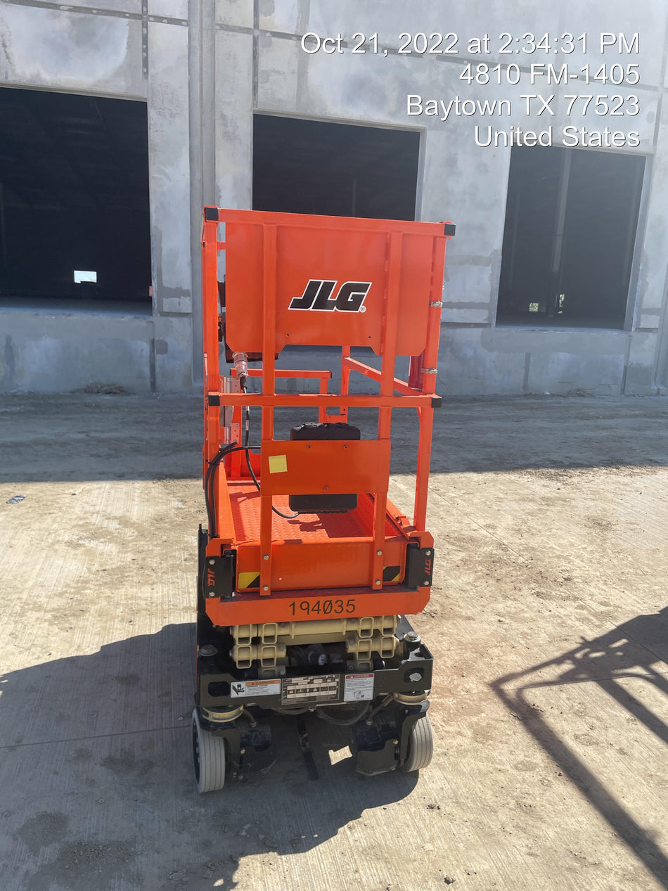 2021 JLG ES1330L