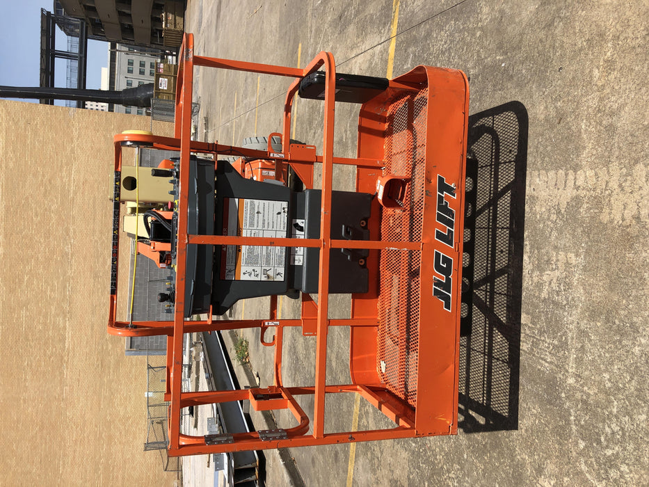 2019 JLG E450AJ