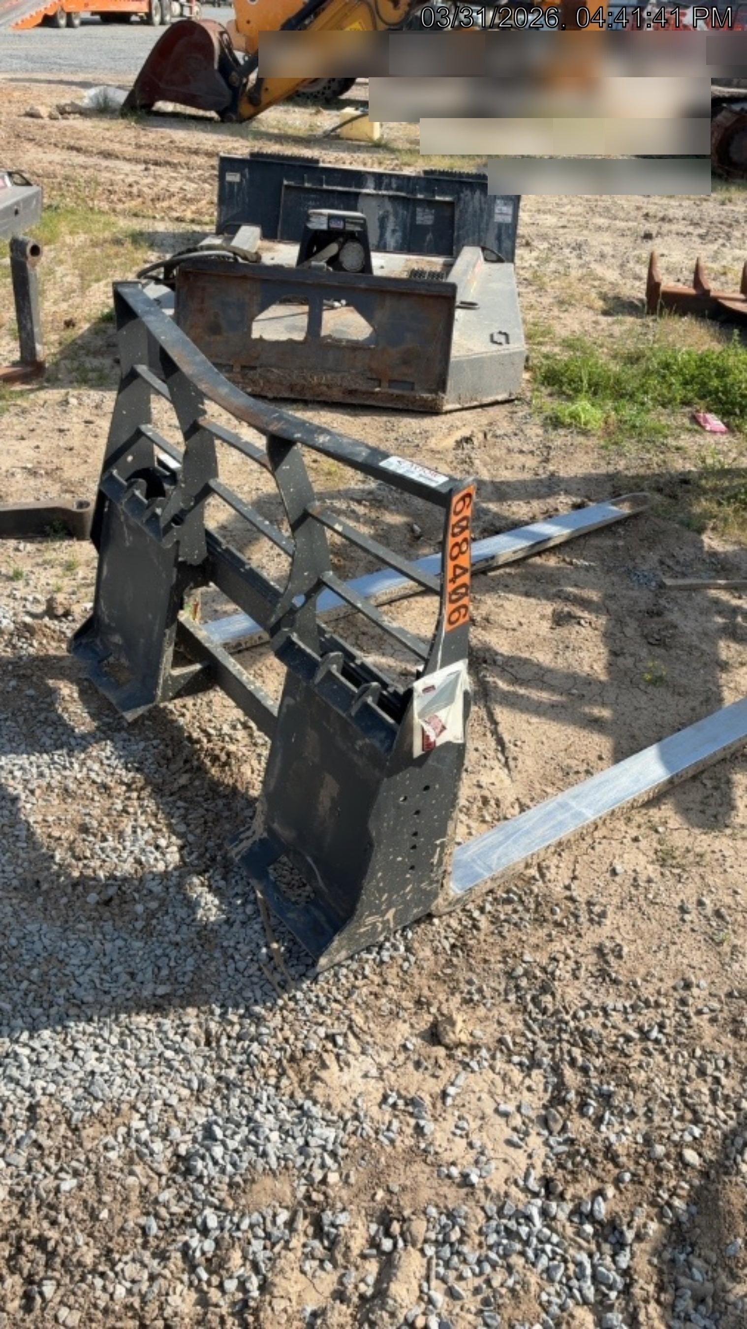 2025 ARROW MATERIAL HANDLING 72" Pallet Forks - Arrow