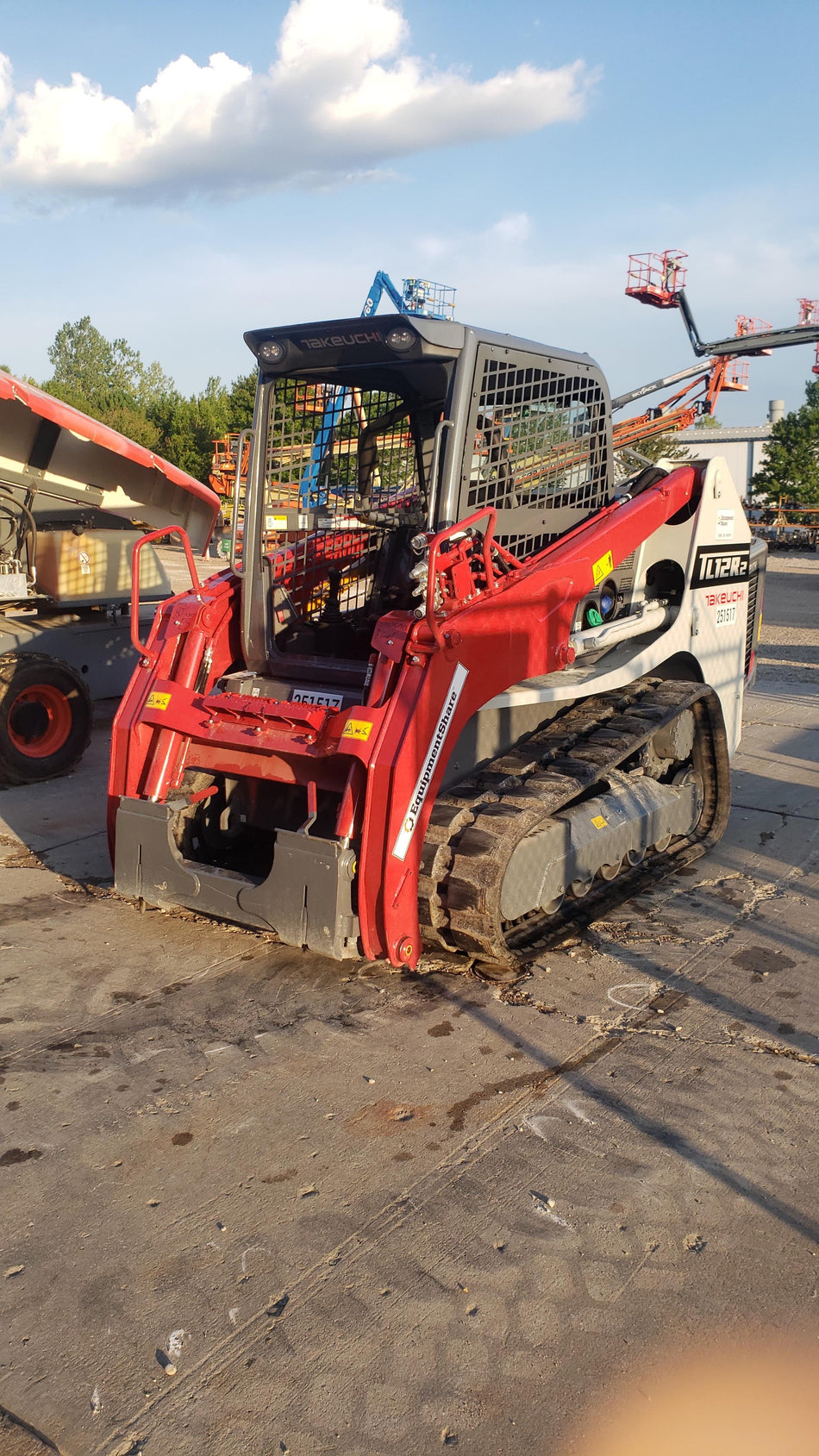 2022 TAKEUCHI TL12R2-R
