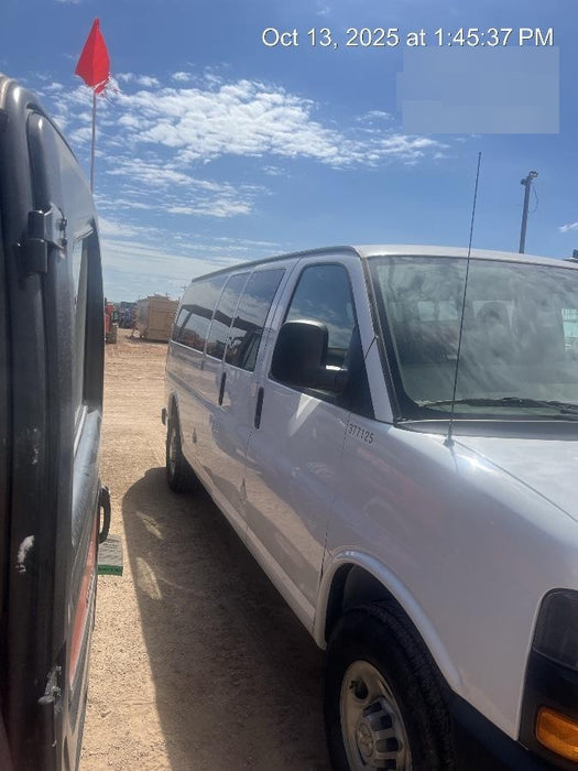 2023 CHEVROLET Express Van - Rental