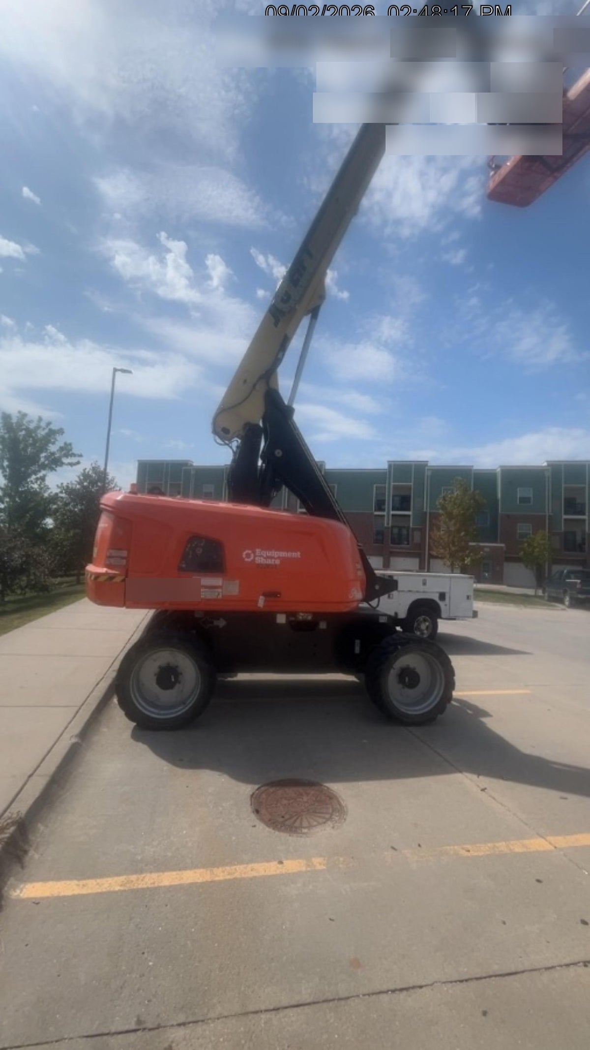 2023 JLG 660SJ