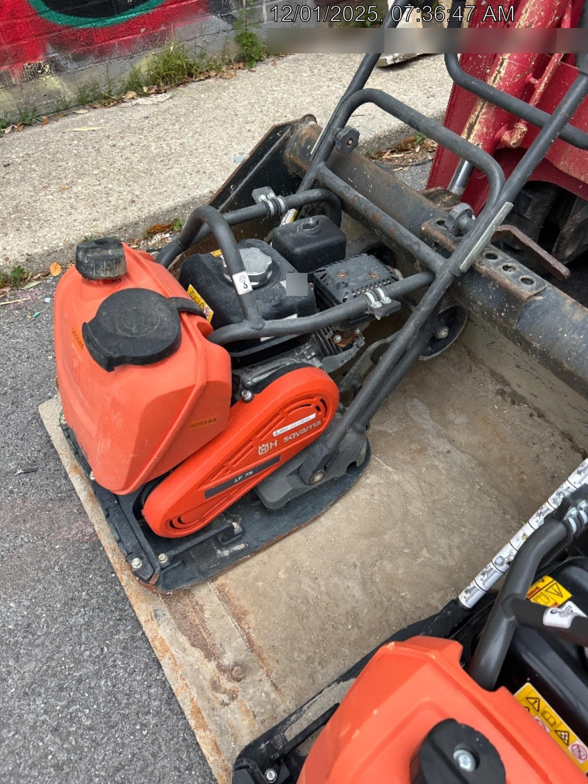 2025 HUSQVARNA LF75