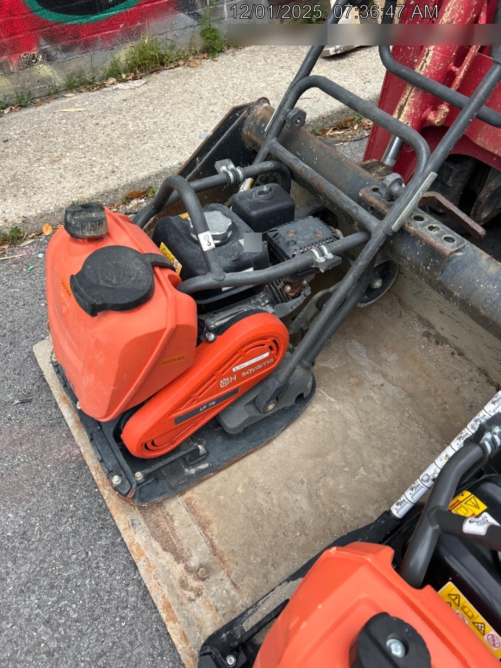 2025 HUSQVARNA LF75