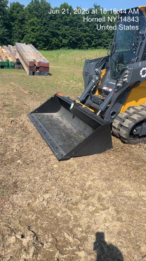 2025 JOHN DEERE 84" Bucket - John Deere