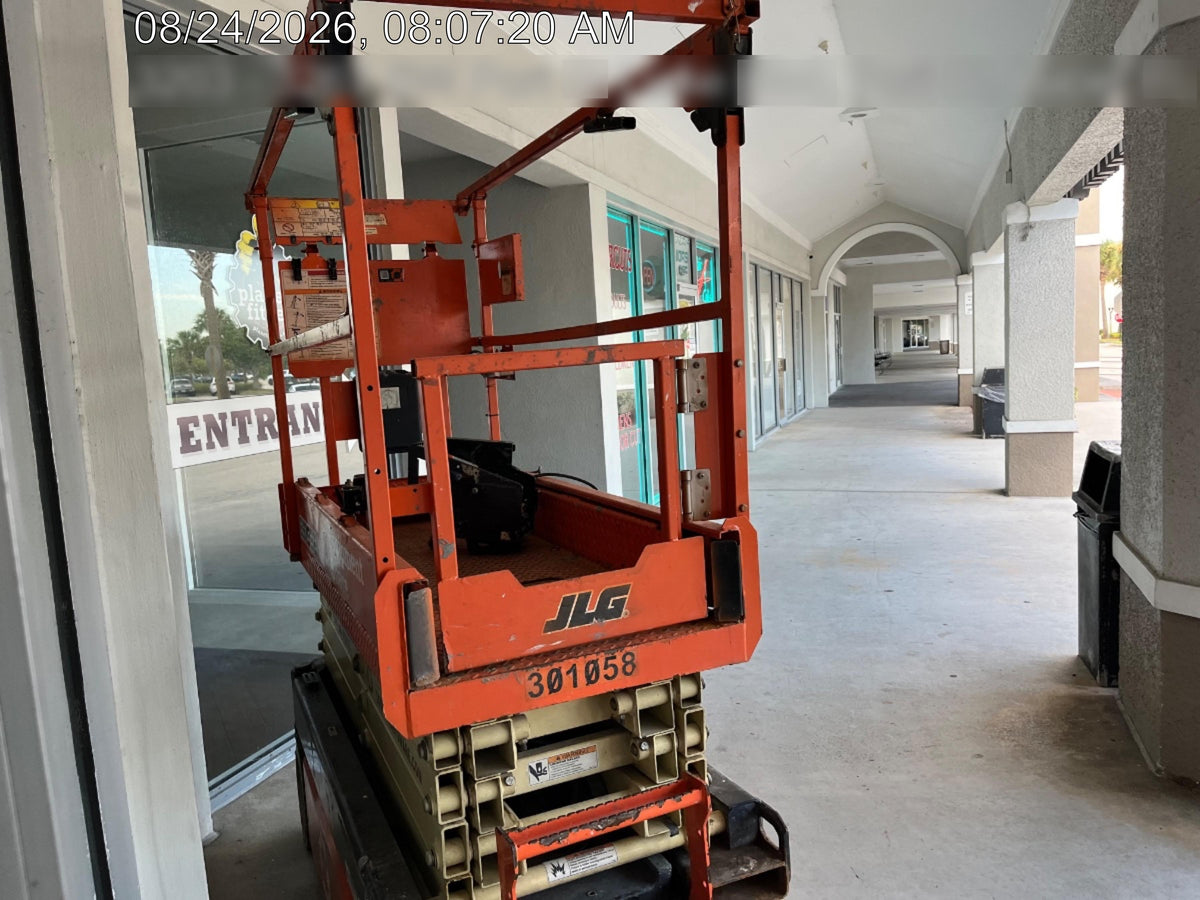 2023 JLG ES1932