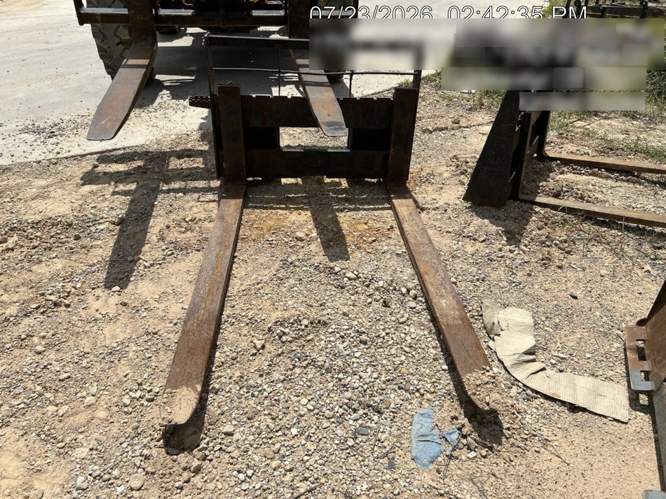 2022 ARROW MATERIAL HANDLING 72" Pallet Forks - Arrow