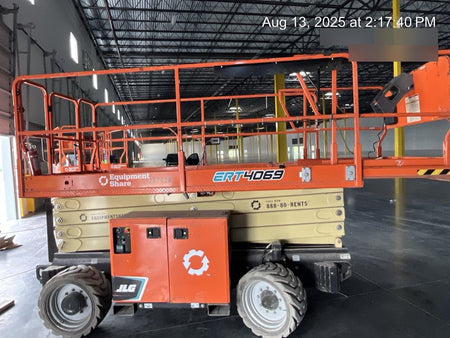 2022 JLG ERT4069