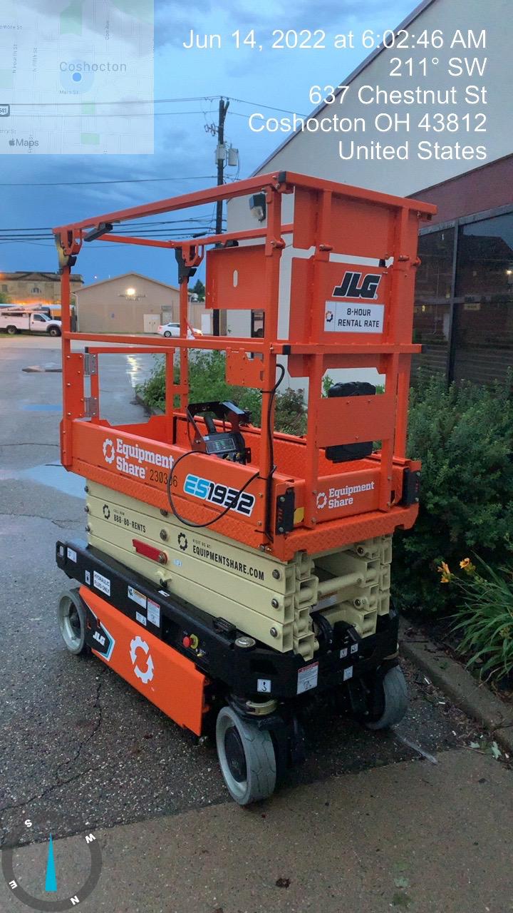 2022 JLG ES1932
