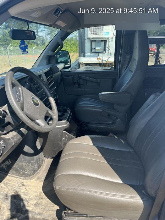 2023 CHEVROLET Express Van - Rental