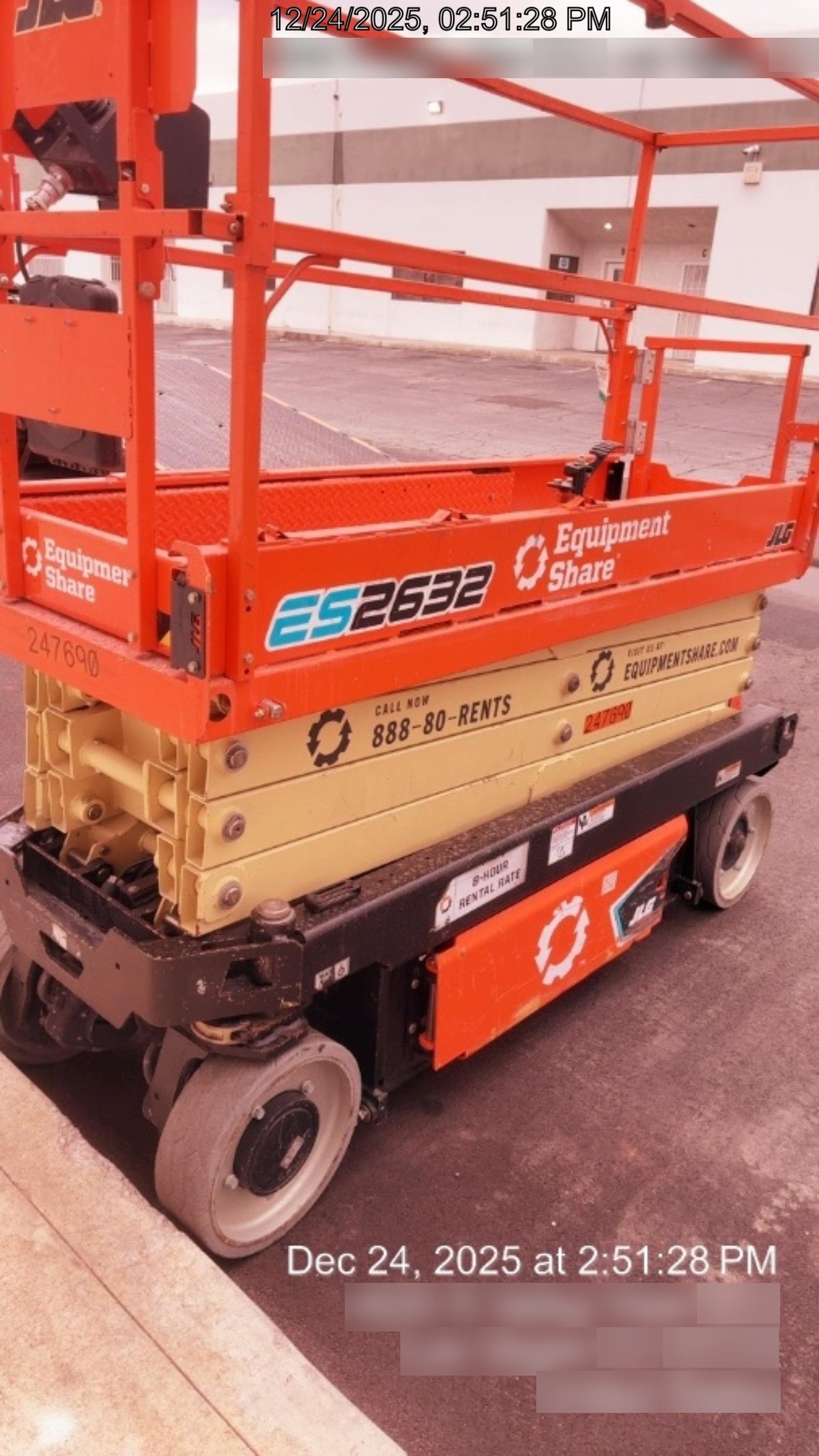 2022 JLG ES2632